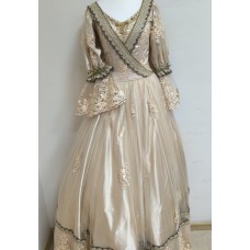 Mother's costume at the ball